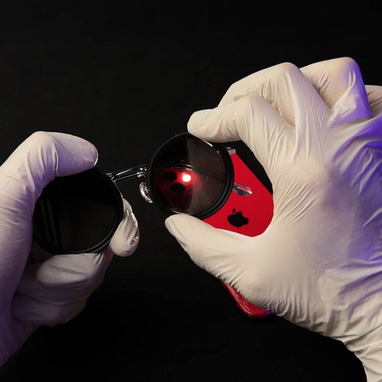 Polarized sunglasses that adapt to light