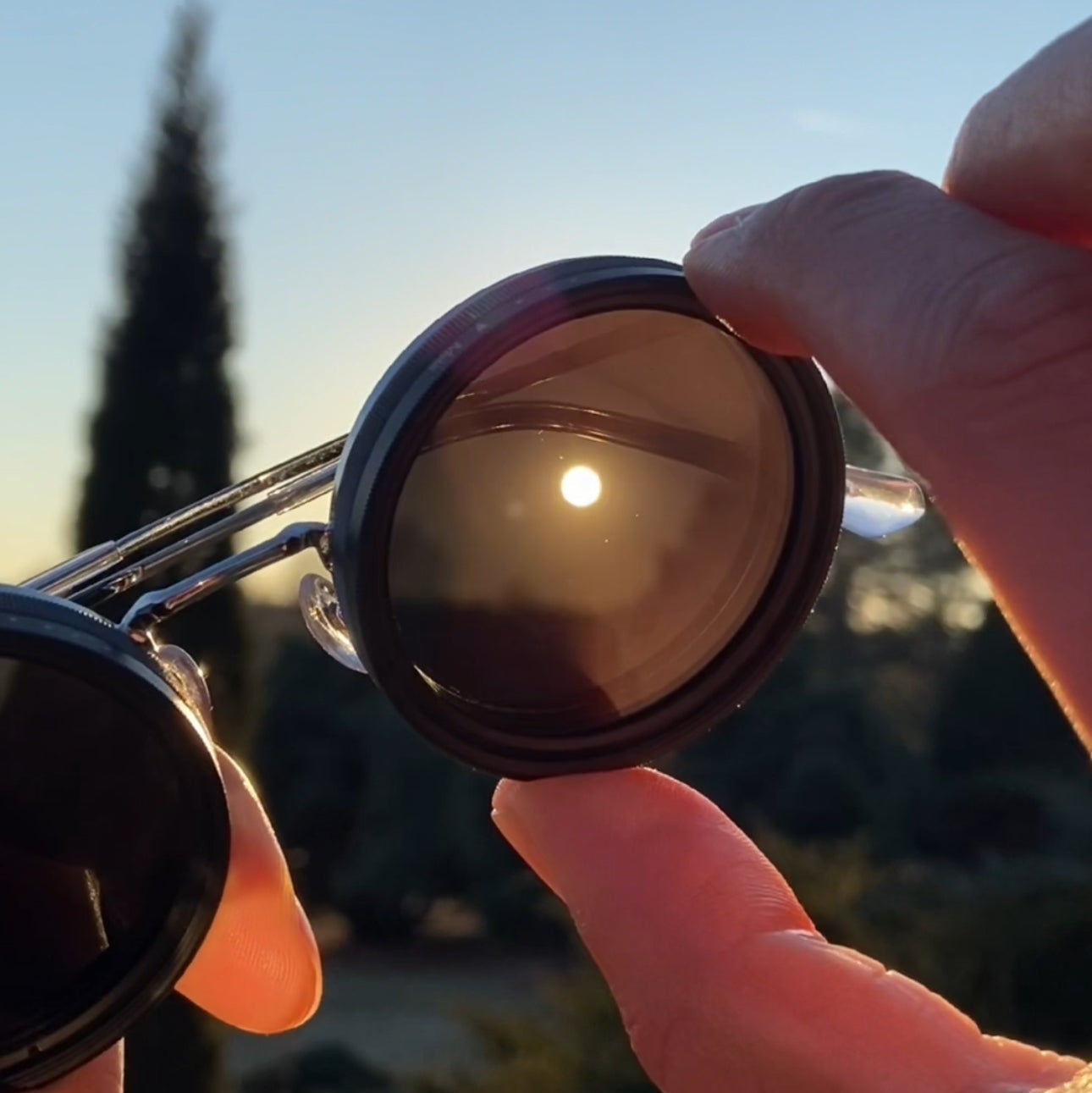 Polarized Sunglasses with Manual Tint